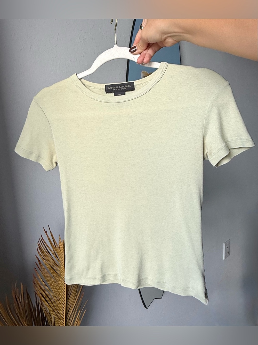 BANANA REPUBLIC Factory Fitted Tee Short Sleeve Crew Neck Light Green XS